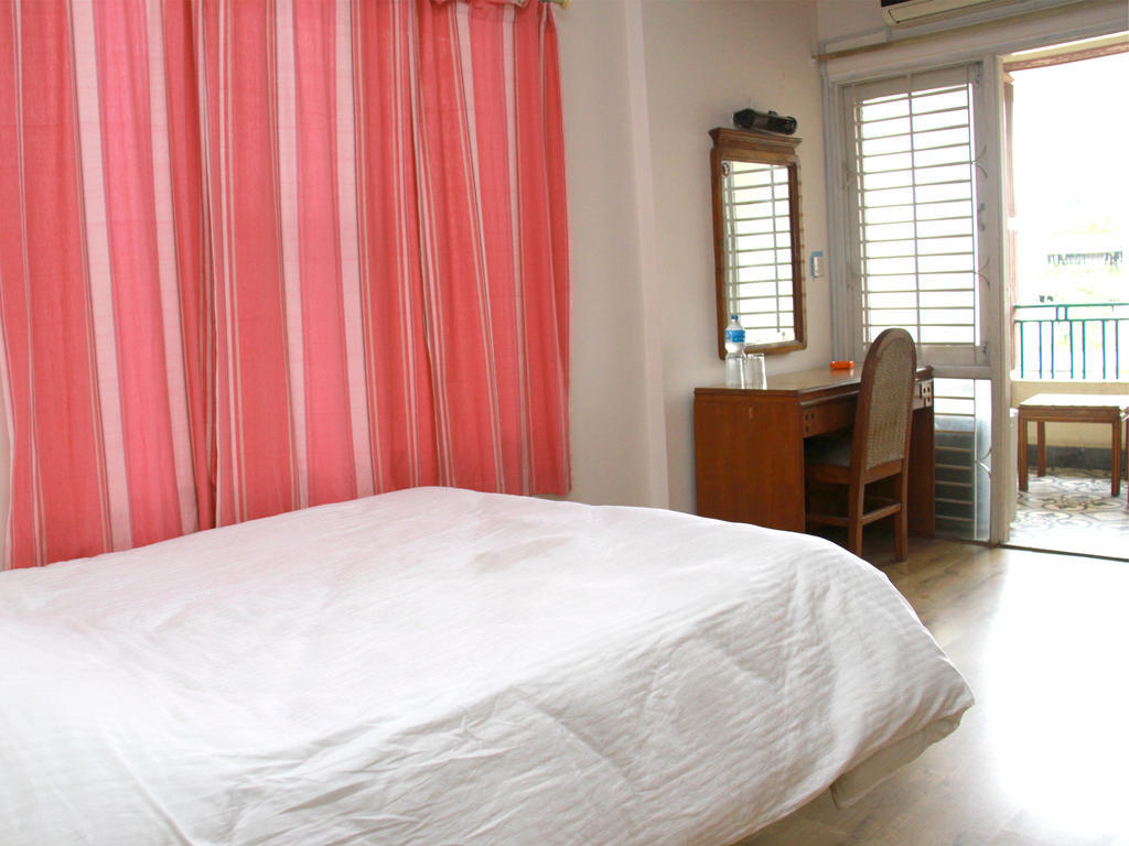 Deluxe Double or Twin Room with 24 hr Check-In & Check-out